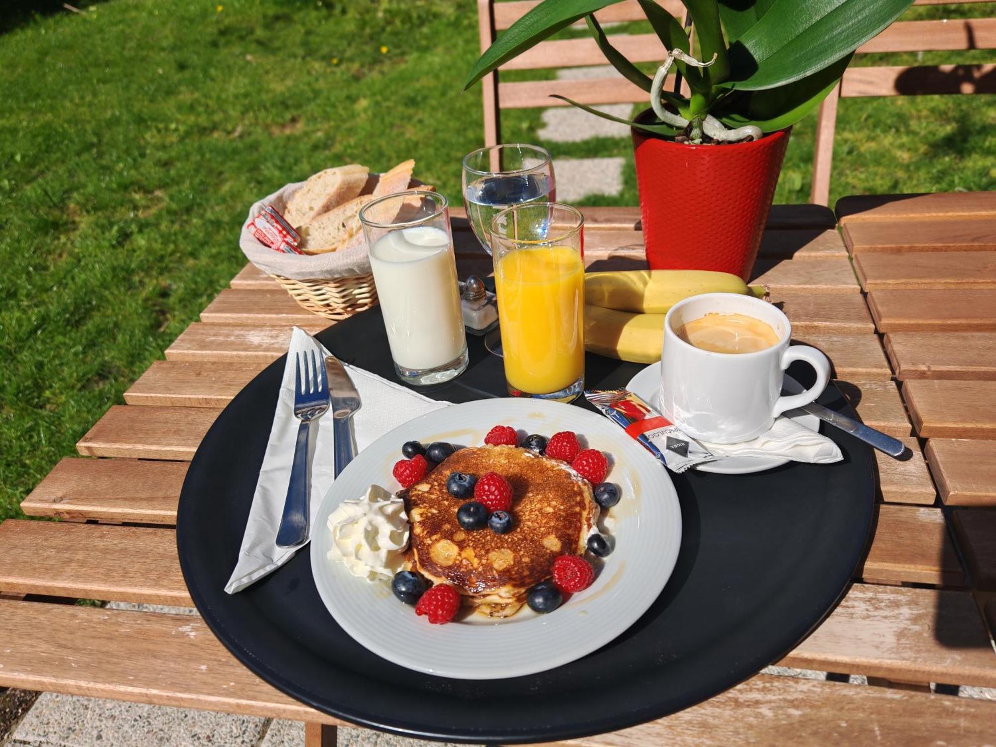 Le Jardin Cafe Bed & Breakfast Bordeaux Exterior foto